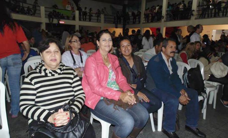 Dois mil estudantes de 40 escolas participam do 3º Festival de Arte Estudantil Regional, com apresentações teatrais, de dança, de música e exposições.