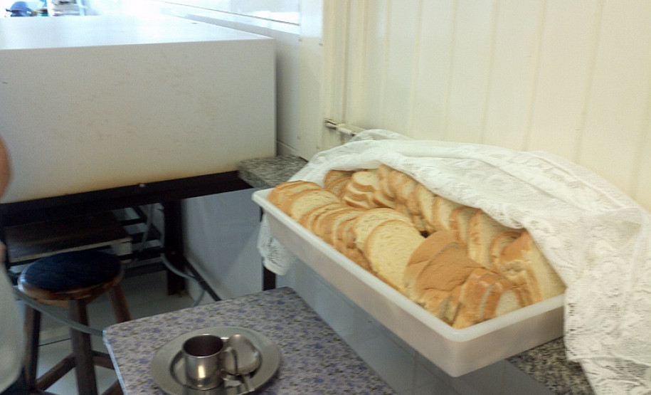 Secretaria da Educação do Mato Grosso veio conhecer o trabalho desenvolvido nas escolas paranaenses, que recebem 30% de alimentos da agricultura familiar