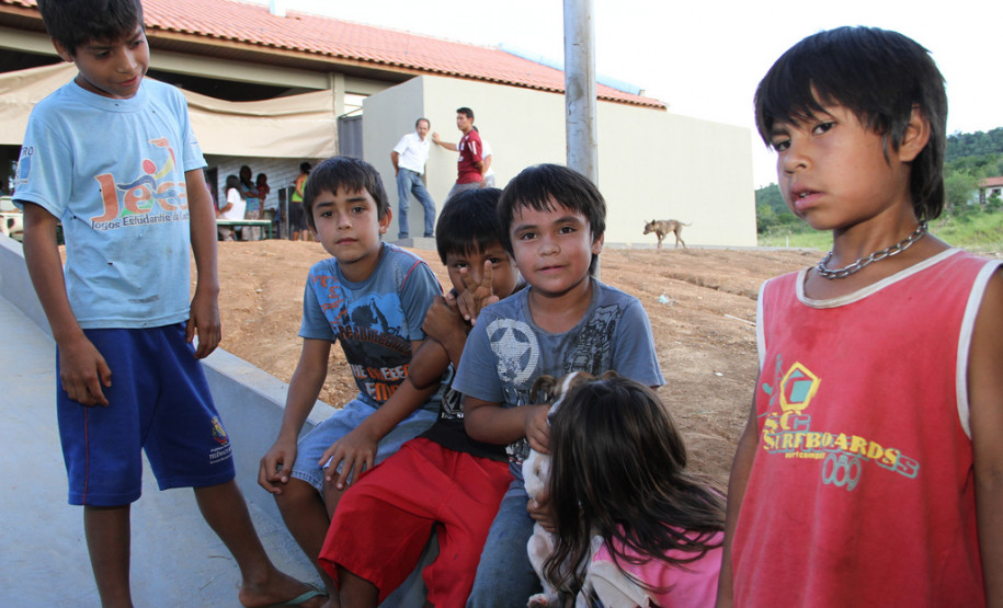 Inauguração da Escola Estadual Indígena Cacique Nur-fe, em Ortigueira.