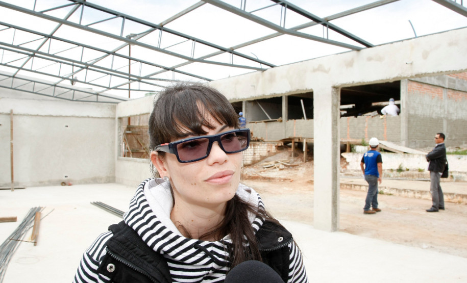 Colégio Estadual Yvone Pimentel com obras, Daniza Paula Soares. 29-10-13.