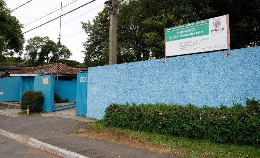 Ampliação do Colégio Estadual Brasili Vicente de Castro no CIC. 07-11-13.