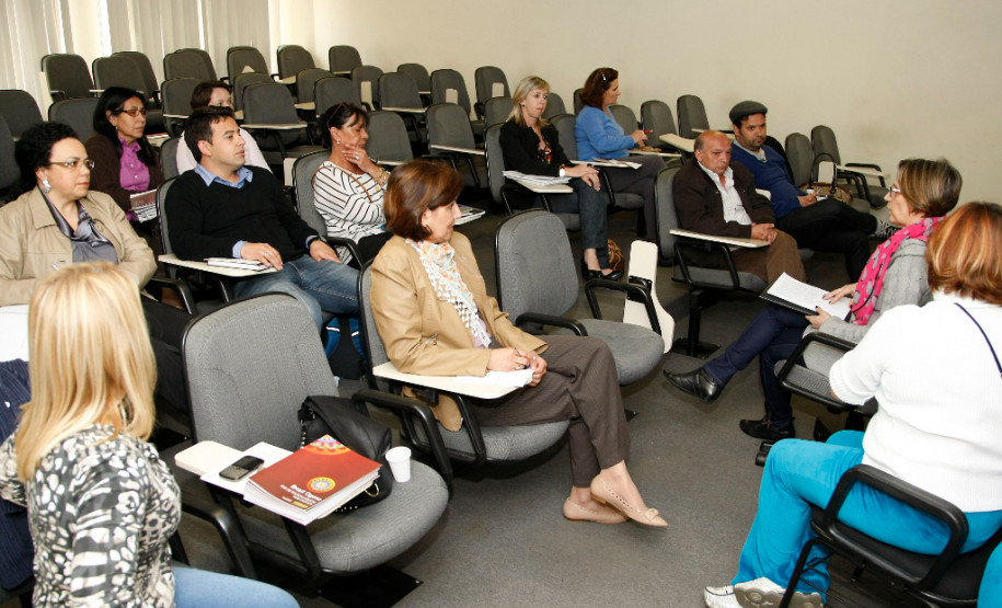 Proposta inédita no estado vai garantir acesso a políticas públicas educacionais aos povos ciganos que vivem em todo o Paraná.