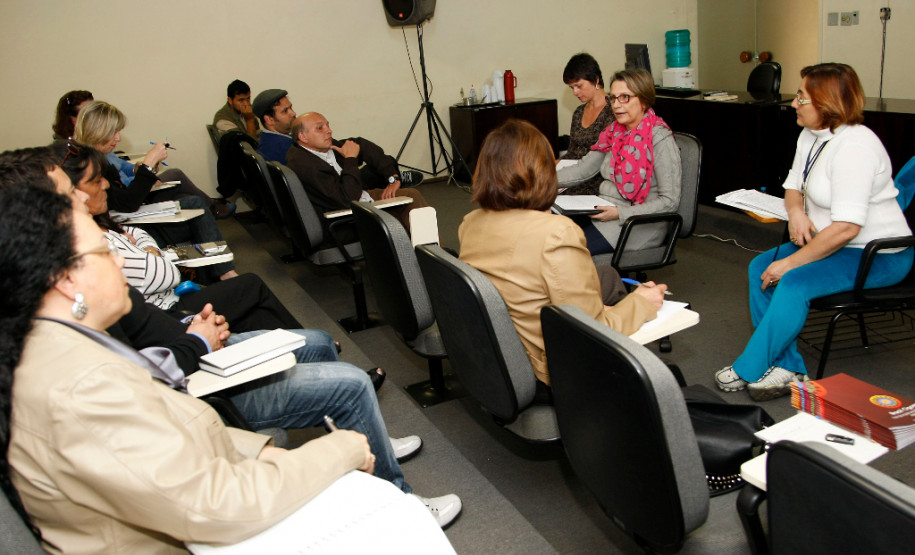 Proposta inédita no estado vai garantir acesso a políticas públicas educacionais aos povos ciganos que vivem em todo o Paraná.