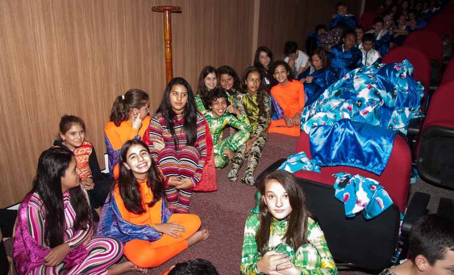 Escola Estadual Nossa Senhora de Salete, em Curitiba, promove a 2ª Mostra em Homenagem à Cultura Afro-brasileira nesta quarta-feira (20).