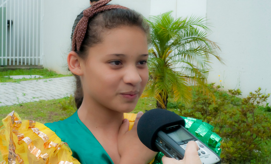 Escola Estadual Nossa Senhora de Salete, em Curitiba, promove a 2ª Mostra em Homenagem à Cultura Afro-brasileira nesta quarta-feira (20), na foto a aluna Ana Julia Almeida.