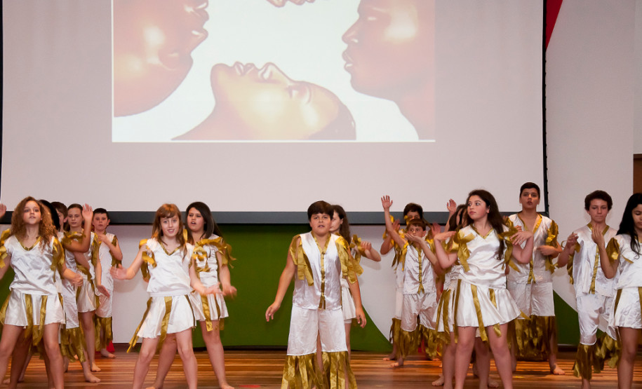Escola Estadual Nossa Senhora de Salete, em Curitiba, promove a 2ª Mostra em Homenagem à Cultura Afro-brasileira nesta quarta-feira (20).