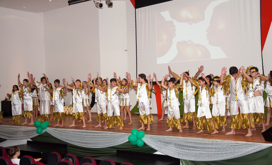 Escola Estadual Nossa Senhora de Salete, em Curitiba, promove a 2ª Mostra em Homenagem à Cultura Afro-brasileira nesta quarta-feira (20).