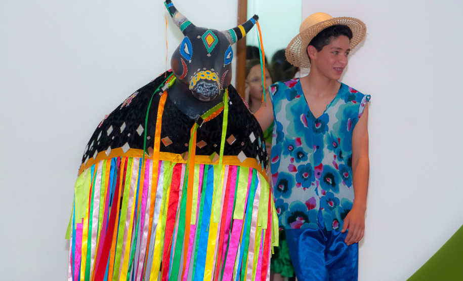 Escola Estadual Nossa Senhora de Salete, em Curitiba, promove a 2ª Mostra em Homenagem à Cultura Afro-brasileira nesta quarta-feira (20).