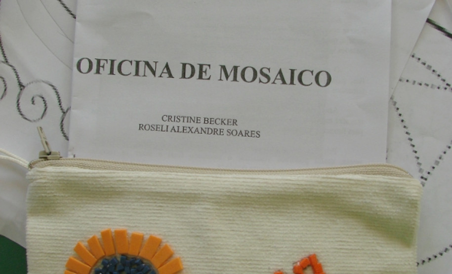 Uso de drogas e cultura caiçara foram temas abordados durante a programação, que contou com a participação da comunidade da Ilha.