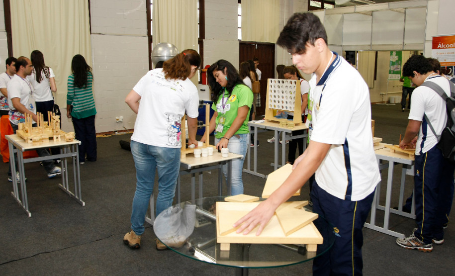 Foz do Iguaçu, Ficiencias no pavilhão de exposição do parque da Itaipu. 20-11-13.