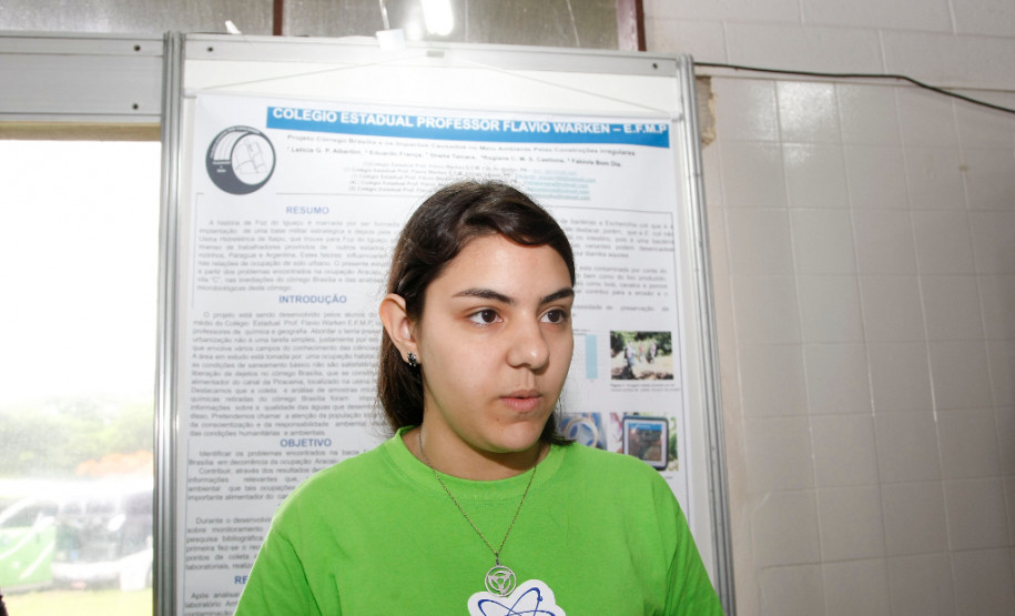 Foz do Iguaçu, Ficiencias no pavilhão de exposição do parque da Itaipu. 20-11-13.