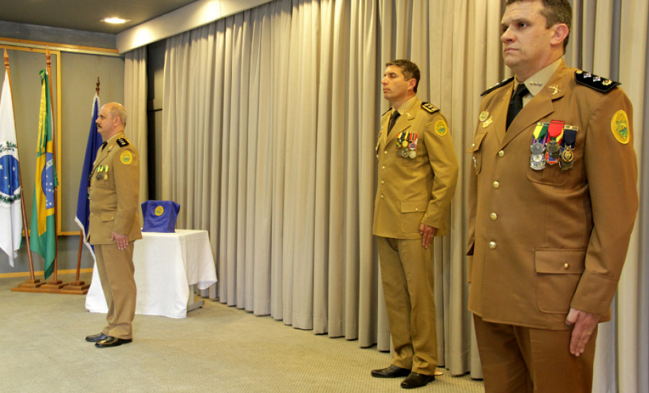 O comandante do Batalhão de Polícia Comunitária (BPEC), major Gerson Luiz Buczenko, passou o comando para o major Ronaldo de Abreu.