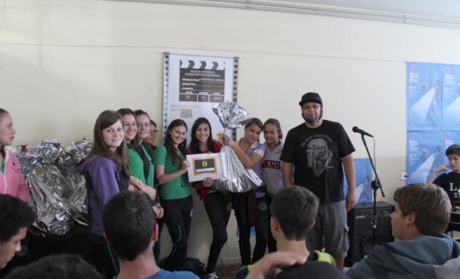 Criatividade dos alunos do Ensino Médio do Colégio Estadual do Campo Eunice da Rocha, em São José dos Pinhais, foi transformada em cinema.