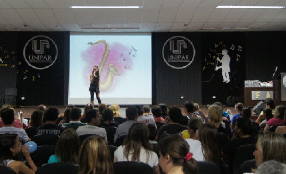 O 2º Festival Artístico da Canção Estudantil (Face) definiu os 16 alunos finalistas que vão compor o CD do evento deste ano.