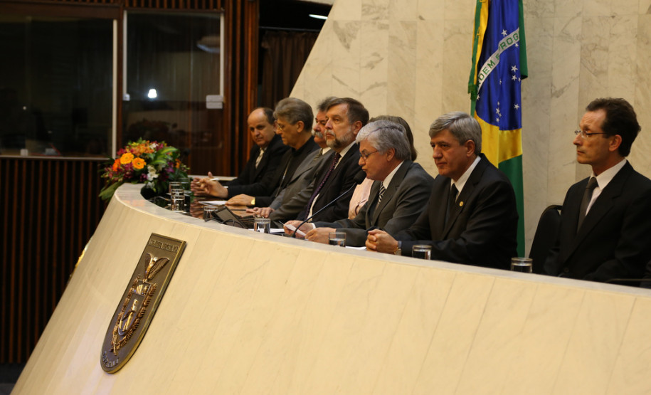 Assembleia anuncia vencedores do 1º Concurso de Redação<br />
<br />
Veja mais fotos em: <a href=" http://www.flickr.com/photos/flavioarns/sets/72157638062105253/" target="_blank"> http://www.flickr.com/photos/flavioarns/</a>