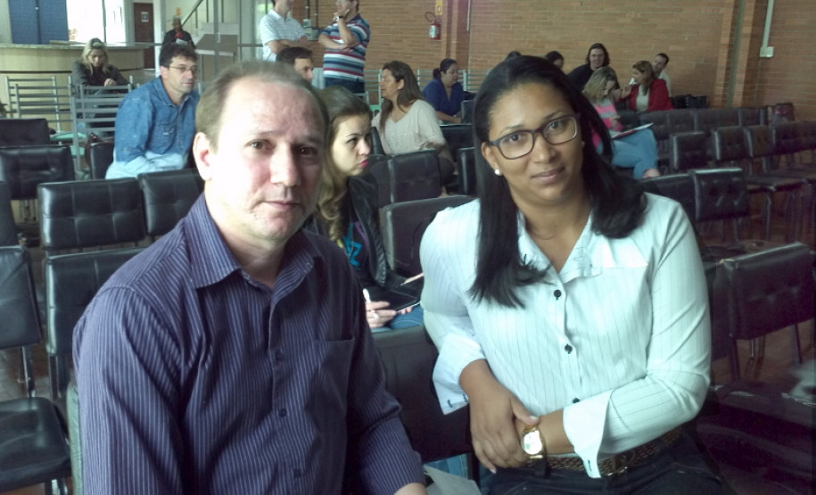 Plano de Ações Descentralizadas da Secretaria da Educação tornou-se um apoio permanente aos gestores dos colégios estaduais. Diretor José Ricardo de Oliveira, da Escola Estadual Heitor de alencar Furtado, de Paiçandu, e a diretora Ana Paula Assis, do Colégio Estadual Tânia Varella, de Maringá.