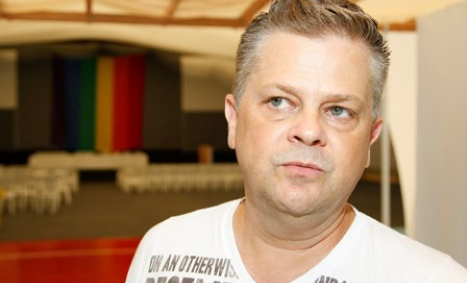 Objetivo é garantir que a comunidade LGBT tenha direito à educação de qualidade. “Estamos trabalhando conceitos sobre gênero e diversidade sexual, analisando e propondo ações para enfrentar os índices de evasão, abandono e repetência dos sujeitos LGBT”, ressaltou o coordenador da Educação da Educação das Relações de Gênero e Diversidade Sexual, Ricardo Hasper.