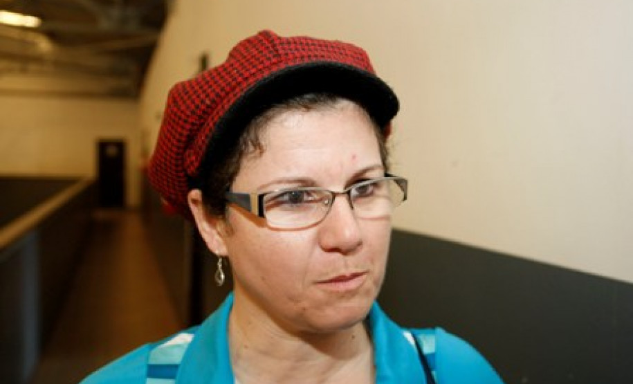 “É um momento histórico, esse documento é um marco para o Paraná e para todo o Brasil. O Estado é pioneiro nessa discussão de gênero e diversidade sexual e há muito desenvolve políticas públicas na formação de professores e professoras”, destacou Jimena Furlani, professora da Universidade do Estado de Santa Catarina (Udesc).