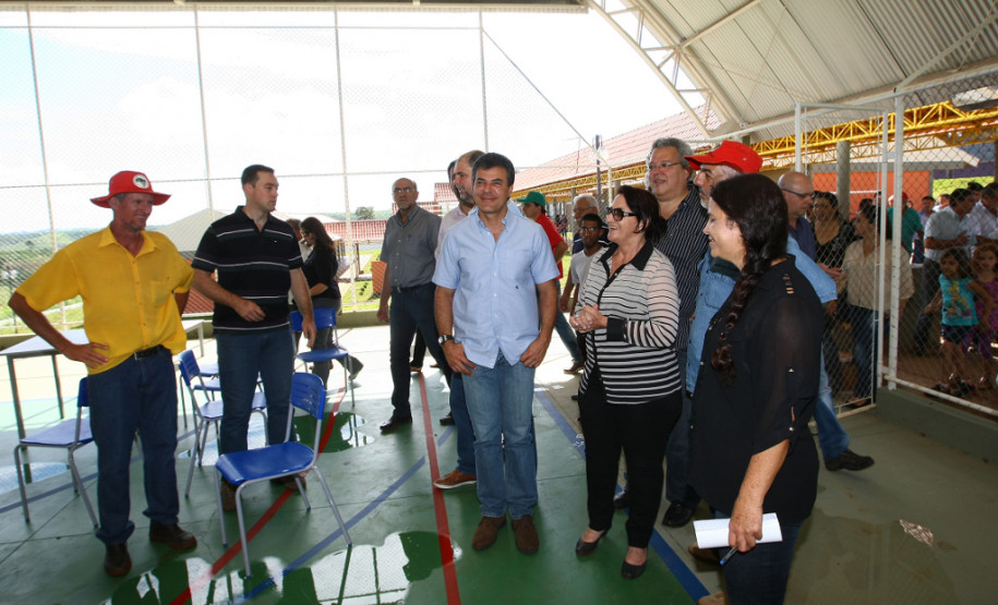 Governador Beto Richa inaugura a Escola Estadual do Campo José Marti, no Assentamento 8 de Abril. Jardim Alegrei/Pr, 30.11.2013.