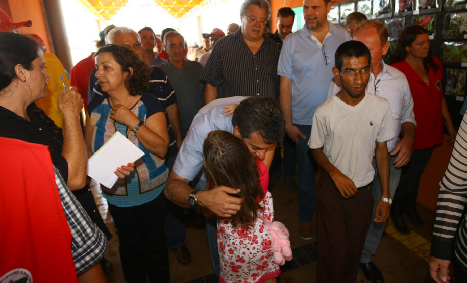 Governador Beto Richa inaugura a Escola Estadual do Campo José Marti, no Assentamento 8 de Abril. Jardim Alegrei/Pr, 30.11.2013.