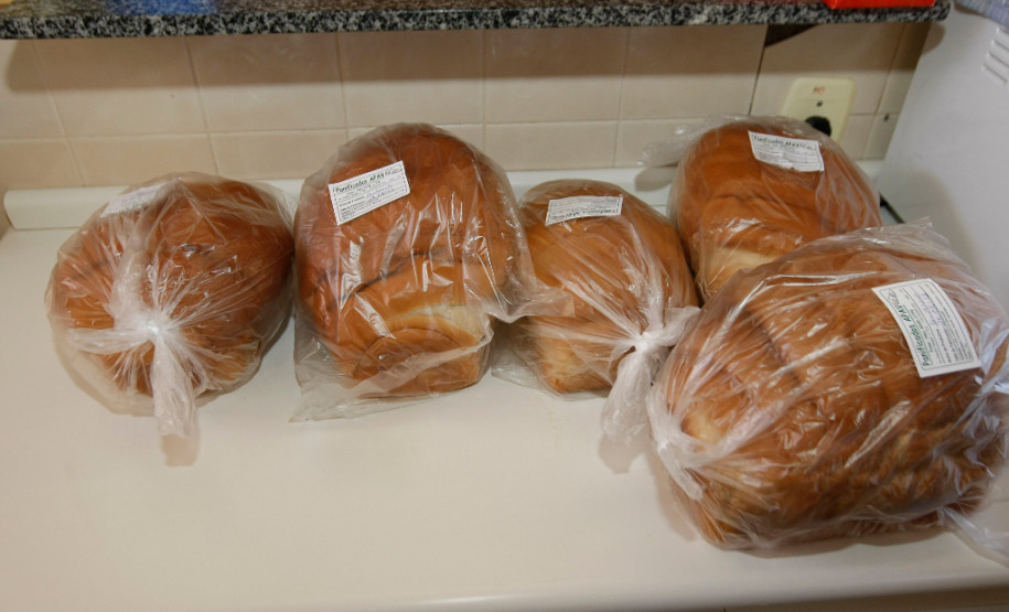 Apae de Coronel Vivida recebe alimentos da agrigultura familiar. 28-08-13.