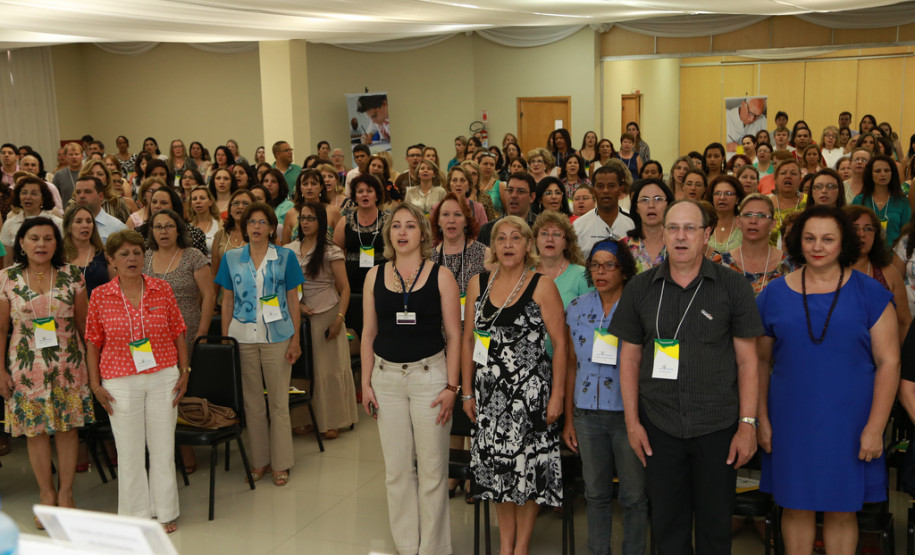 Encontro Estadual de Alfabetização e Educação de Jovens e Adultos (EJA) reúne os 399 secretários municipais de Educação do Paraná. <br />
<br />
Veja mais fotos em: <a href=" http://www.flickr.com/photos/flavioarns/sets/72157638340611965/page2/" target="_blank"> http://www.flickr.com/photos/flavioarns </a>