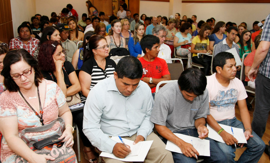 Encontro de Gestão Escolar com Caciques das Terras Indígenas do Paraná. 05-12-13.