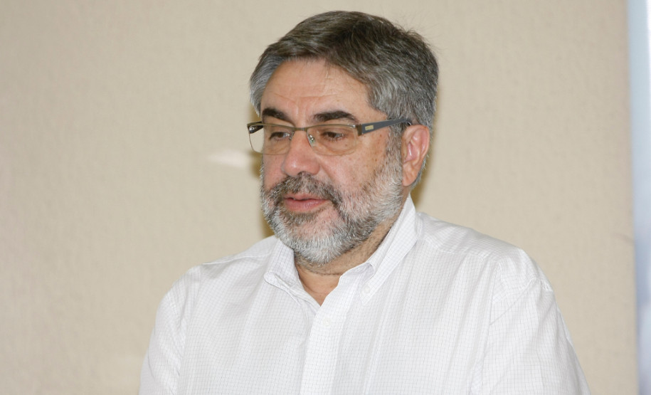 Representantes da etnia indígena xetá estão reunidos em Curitiba para debater educação, saúde e a demarcação de terras indígenas no estado, João Antonio Gediel. 10-12-13. Foto: Hedeson Alves