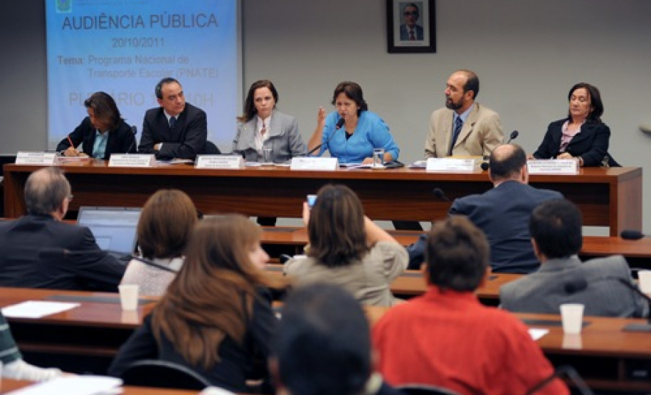 Diretor geral da Secretaria de Educação (SEED), Jorge Wekerlin, representou o Conselho Nacional de Secretários de Educação (Consed). Foram apresentados desafios e apontadas soluções para serviço do transporte escolar rural.