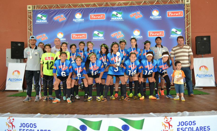 Categoria feminino B - 1º Colégio Estadual Tsuru Oguido – Londrina