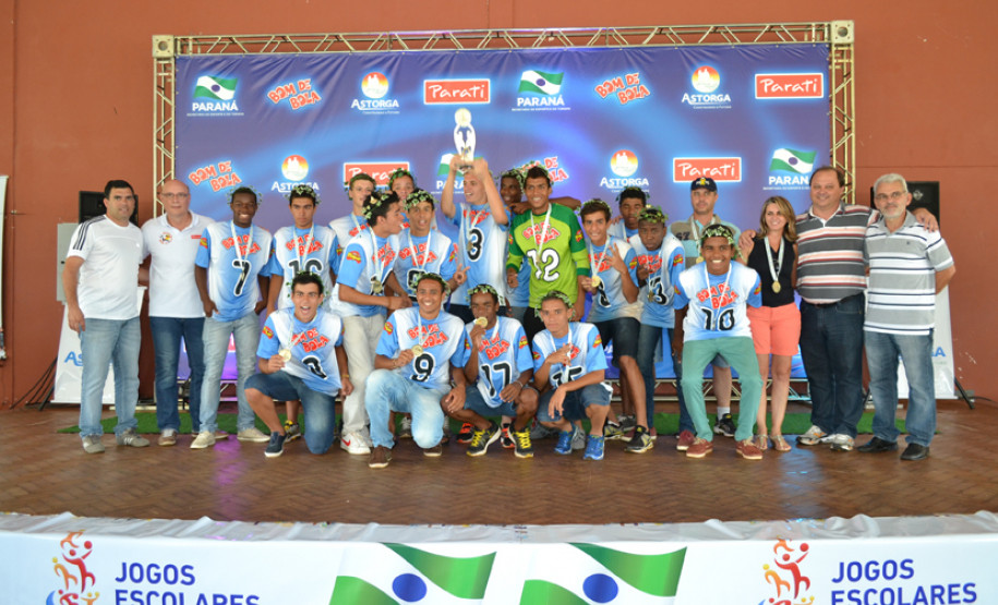 Categoria masculino A - 1º: Colégio Estadual Heber S. Vargas – Londrina