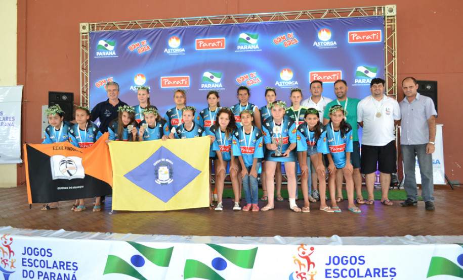 Categoria feminino B - 2º Escola Estadual Núcleo R. Pindorama – Quedas do Iguaçu