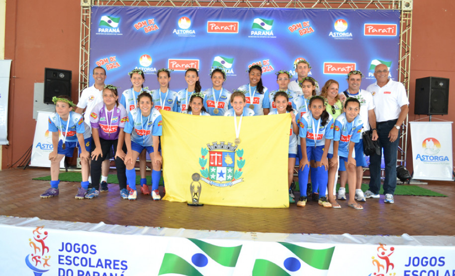Categoria feminino B - 3º Colégio Estadual José F. Saldan – Munhoz de Mello