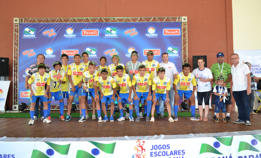 Categoria masculino A - 3º: Colégio Estadual Lourdes Almes Melo - Itaguajé