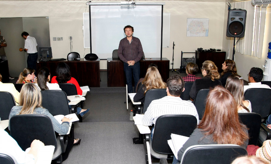 Durante encontro foram discutidas ações para levar o desenvolvimento social e econômico aliado à educação de qualidade para os moradores da ilha.