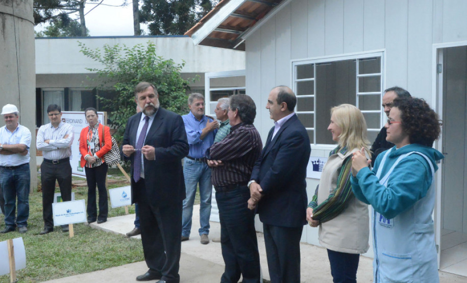 Casa foi construída em parceria entre a Cohapar, Secretaria da Educação e empresas parceiras no projeto, e ficou pronta em apenas quatro dias.