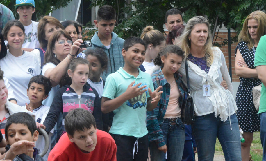 Casa foi construída em parceria entre a Cohapar, Secretaria da Educação e empresas parceiras no projeto, e ficou pronta em apenas quatro dias.