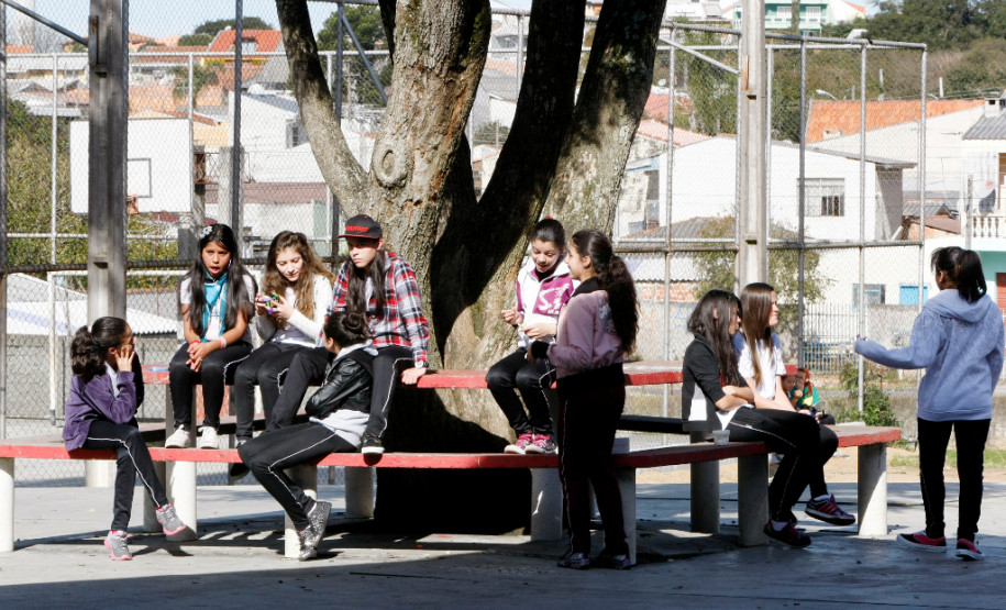 Novo Calendário Escolar já está sendo impresso Colégio Estadual Benedito João Cordeiro, em Curitiba. 29-07-13.