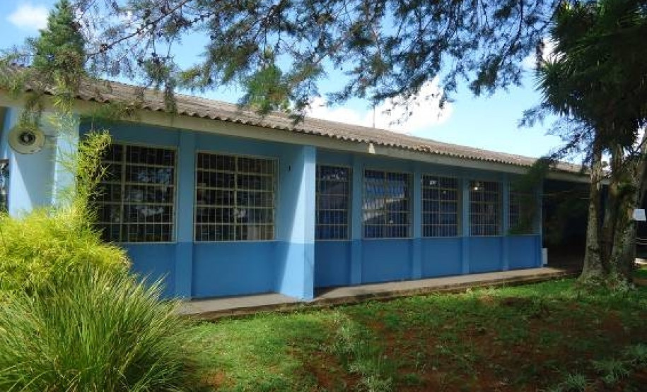 No Ceep Assis Brasil serão construídos dois dormitórios masculinos e um feminino com capacidade para atender até 180 alunos que vêm de cidades vizinhas e também de outras regiões do Estado. Os novos blocos terão quartos equipados com camas, armários individuais, sala de estudos com mesas e cadeiras e banheiros. Cada prédio contará ainda com salas de reunião e sala multiuso com sofás, televisão, livros, jornais e revistas, além de utensílios domésticos.