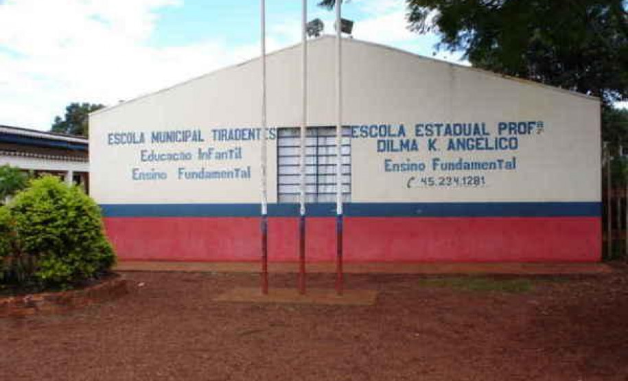 Cada unidade deverá atender até 900 alunos, com espaços para salas de aula, bibliotecas, banheiros e dependências administrativas.