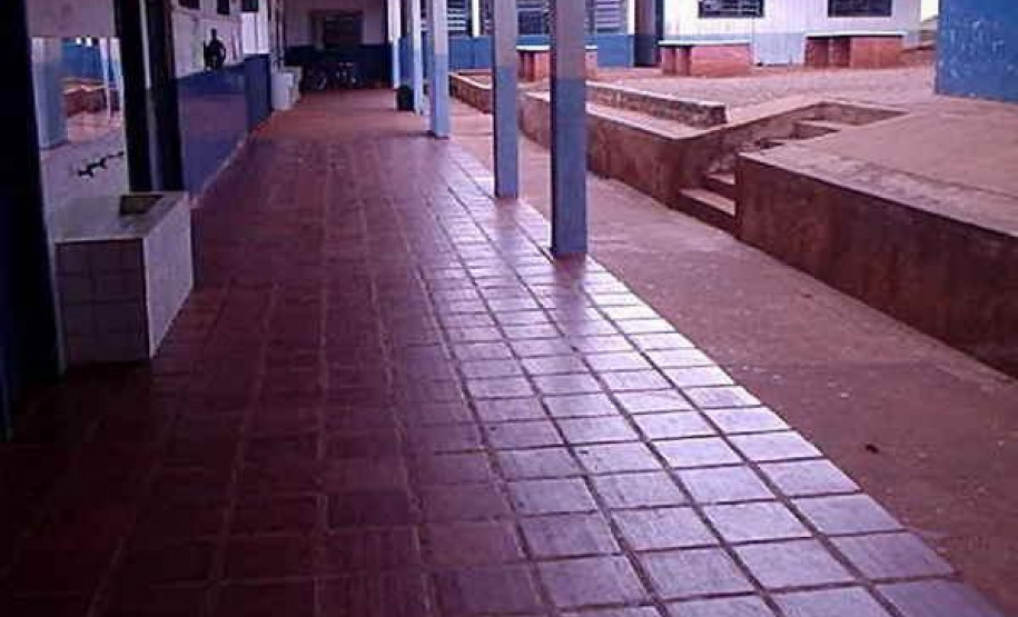 Colégio Estadual Jardim Santa Felicidade.