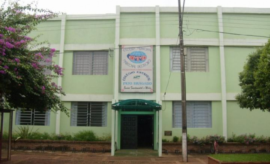 A Secretaria Estadual da Educação fez a licitação, no dia 8 de janeiro, para escolha de quem irá construir o novo prédio da Escola Estadual Pato Bragado.