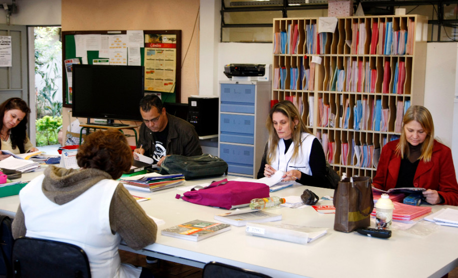 Educação tem 90% dos alunos matriculados para o novo ano letivo Nos registros preliminares, constam 899.335 alunos da educação básica, que abrange os ensinos fundamental, médio e profissional. Foto do Colégio Estadual Benedito João Cordeiro, em Curitiba, 2013.