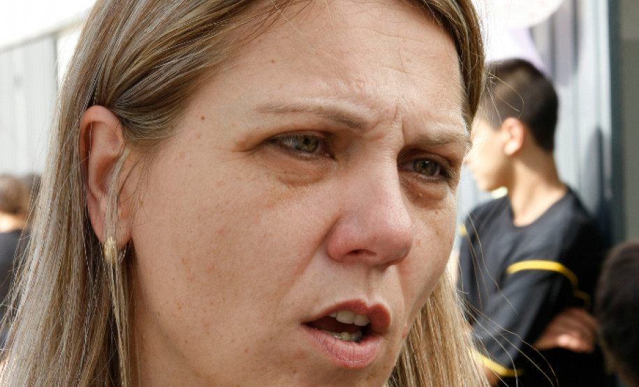 Pais, professores e funcionários também comemoraram o avanço das obras. “Quando chegamos hoje aqui ficamos surpresos. A nossa comunidade está muito esperançosa para, enfim, podermos iniciar as atividades no novo espaço e concretizar esse sonho que é coletivo”, disse a diretora Adriana Kampa. 10-02-14.