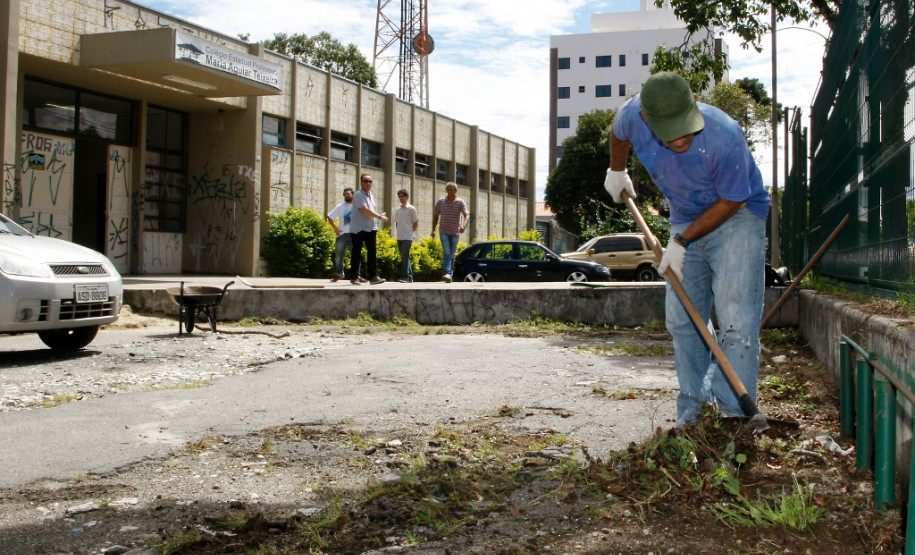 Projeto Mãos Amigas no Colégio Estadual Maria Aguiar Teixeira, em Curitiba. 24-02-14.