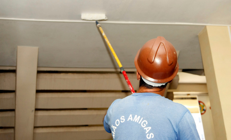 Projeto Mãos Amigas no Colégio Estadual Maria Aguiar Teixeira, em Curitiba. 24-02-14.