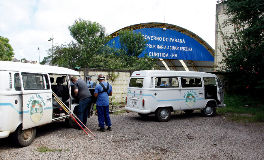 Projeto Mãos Amigas no Colégio Estadual Maria Aguiar Teixeira, em Curitiba. 24-02-14.