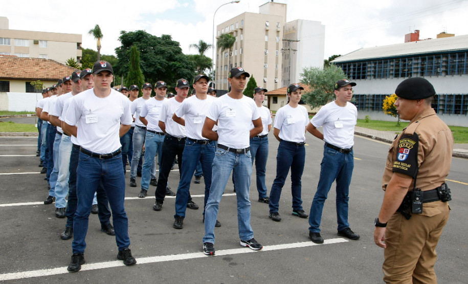 Alunos Soldados da Polícia Militar no curso do BPEC. 24-02-14.