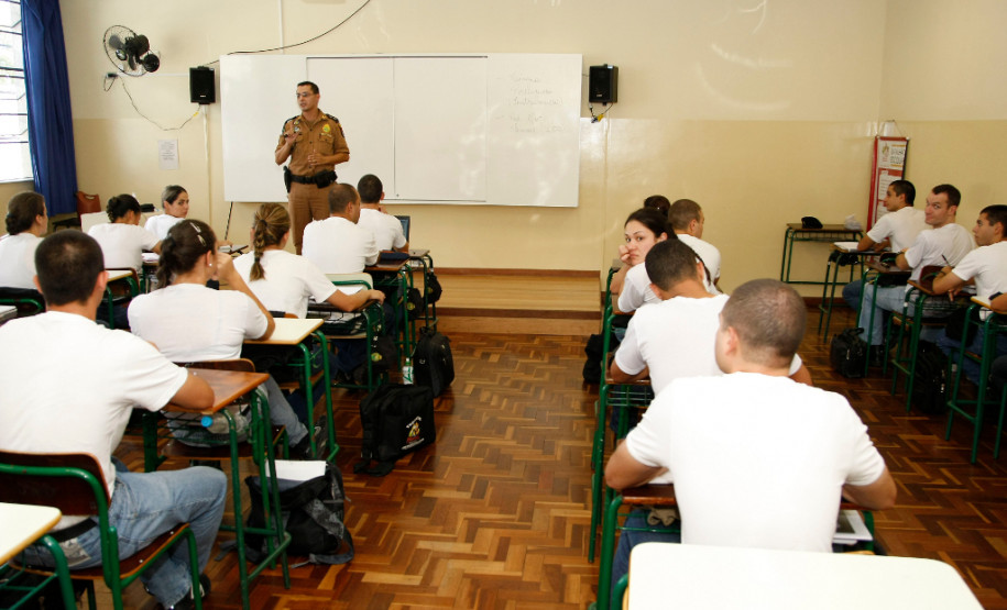 Alunos Soldados da Polícia Militar no curso do BPEC. 24-02-14.