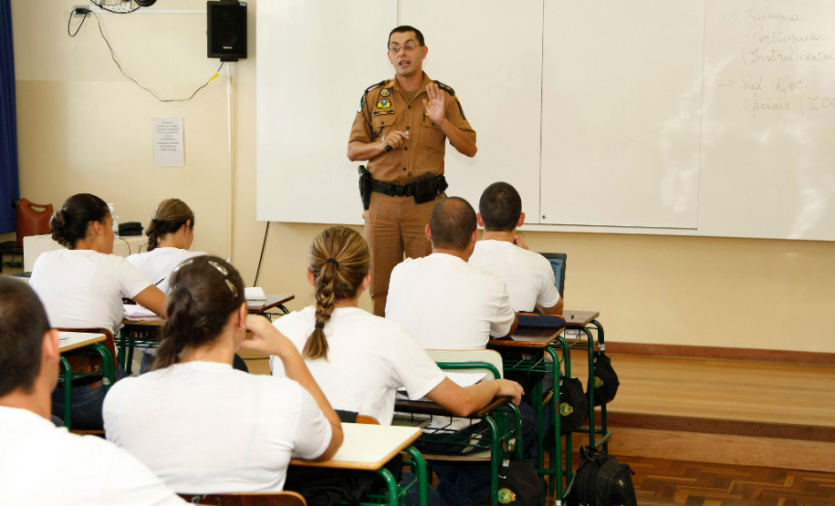Alunos Soldados da Polícia Militar no curso do BPEC. 24-02-14.